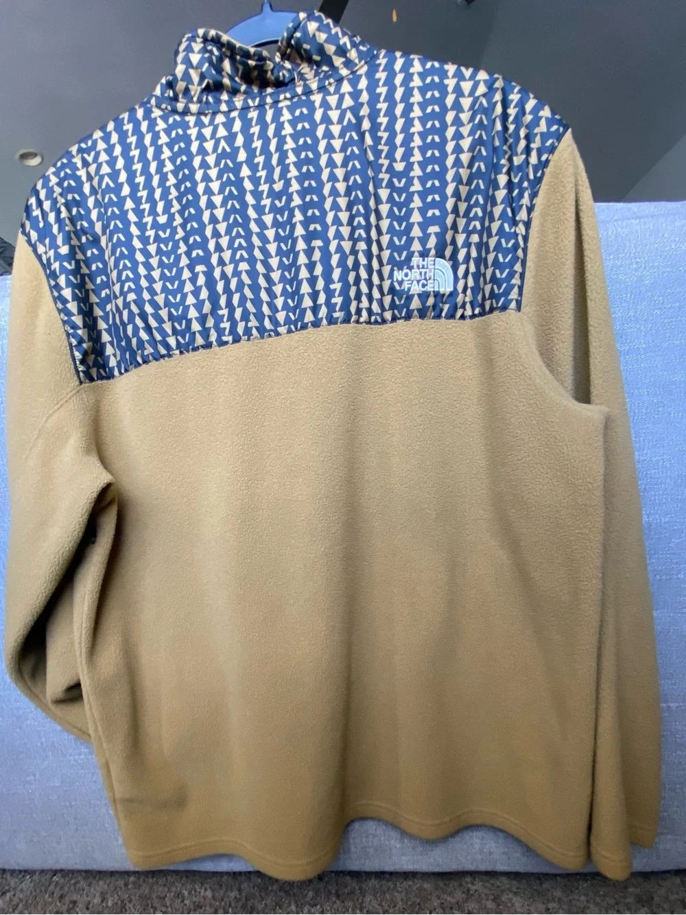 The North Face Men's Tan Fleece Half-Zip with Navy Biometric Pattern— LIKE NEW!